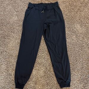 Lululemon On The Fly Jogger